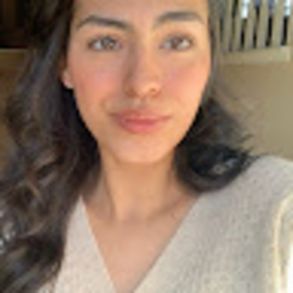 Meet your Posher, Emily - Picture 1 of 1